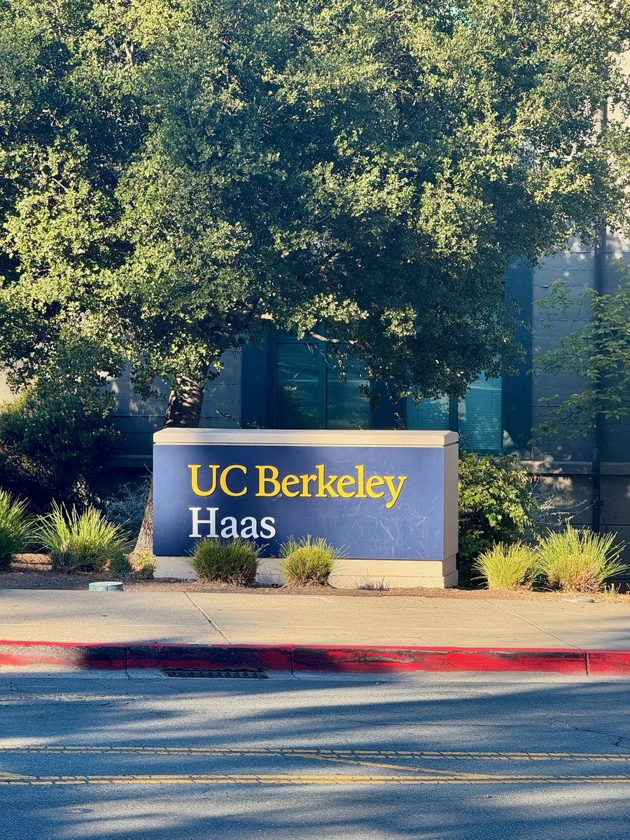 WiskAero's tweet photo. We’re at @UCBerkeley for the Advanced Aviation Summit hosted by Berkeley Air &amp; Space Center &amp; @CITRISnews! CEO Sebastien Vigneron &amp; Annie Cheng are discussing the future of autonomous, low-altitude air operations. ✈️✨ https://t.co/ynAyIyjoo3