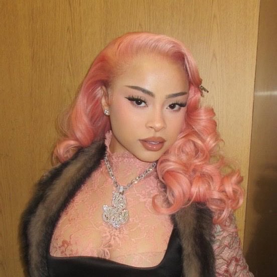 timelineisis's tweet photo. ice spice’s beauty is unmatched. https://t.co/ZCNyTwt9WU