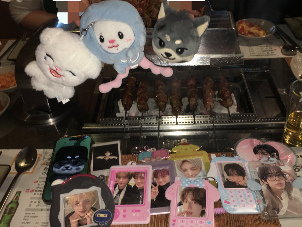equalsignow's tweet photo. 재밌듀 ☆⋆｡𖦹˚ https://t.co/vyeTLHIx9K