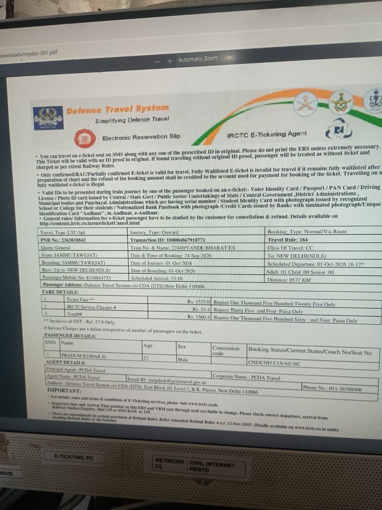 singh419094809's tweet photo. @RailwaySeva @RailMinIndia @IRCTCofficial 
Army jawan Jo Jammu say Ghar jaa rahe hai Lakin train late kai Karan  Delhi Mai fase hai 
 Plz help our real hero
Travelling from Jammu to Guwahati 
Jammu to N.delhi train 22440  late paucha to 
N.Delhi to Ghy train 14038 mis ho Gaya https://t.co/O33YJp1L5g