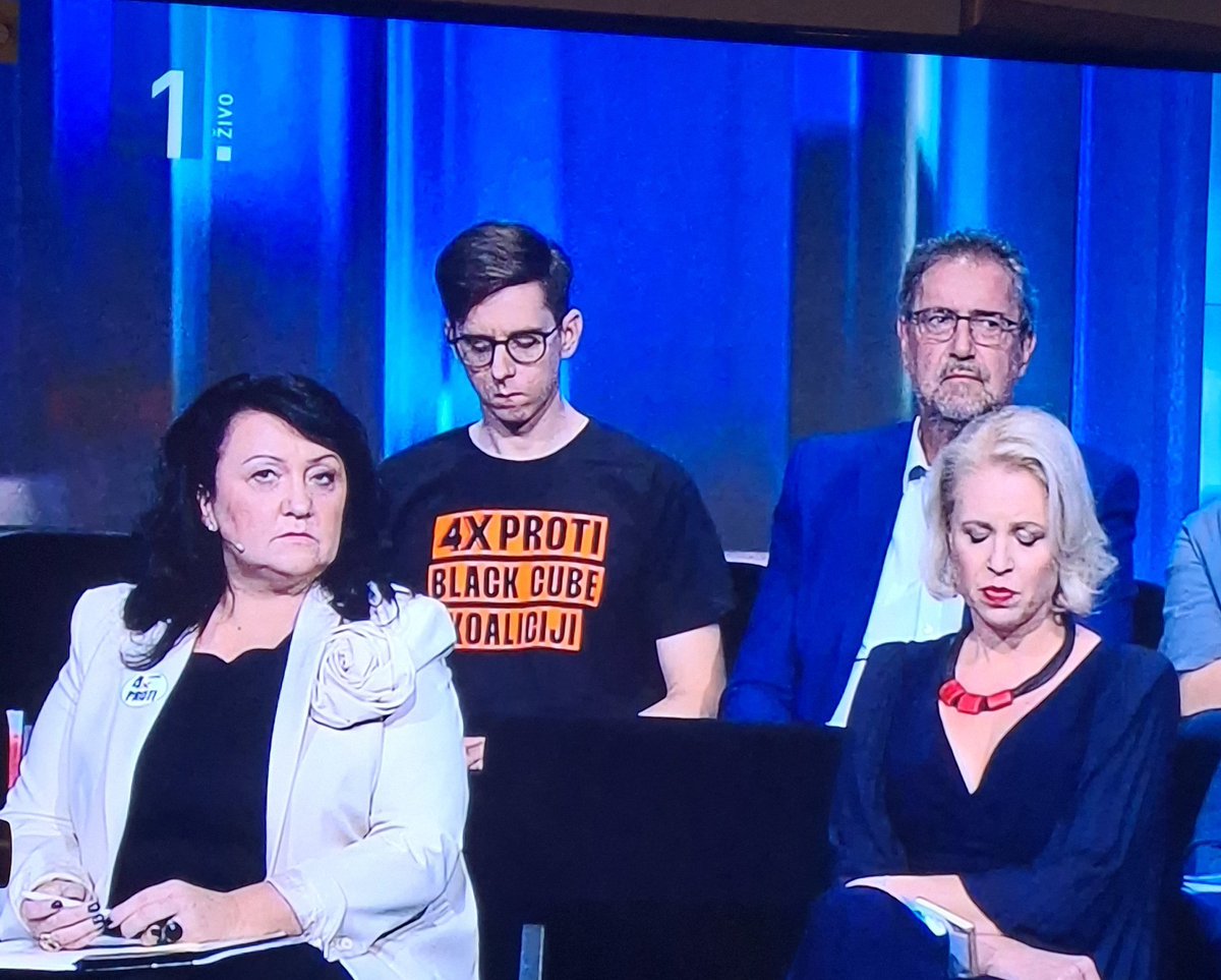 Karli1010's tweet photo. Sprašujem se kak bebec mora nekdo  biti, da so mu ti in njim podobni vzorniki. https://t.co/D4NOAt23d8