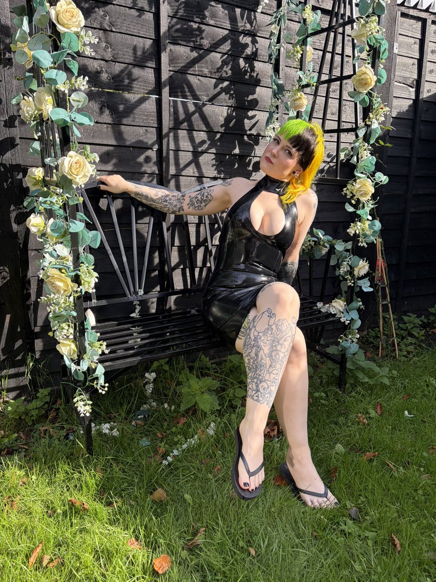 MissRubyHex's tweet photo. Calling all caged subs!! My official Locktober lock is live on Chaster!

Link in the first reply, you don’t want to miss out on a month of being my desperate little caged bitch do you? https://t.co/q2emvBkxf3