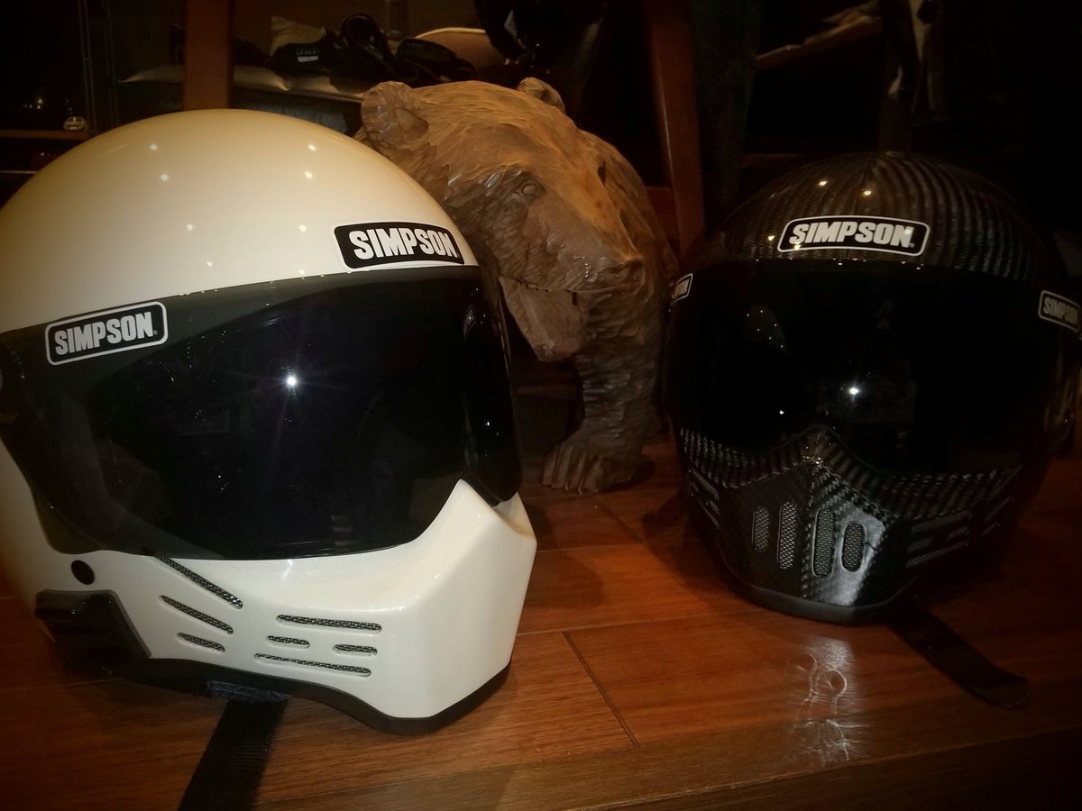 SingleRider_69's tweet photo. マットブラックM30、カーボンM30、アイボリーM10、カーボンM30と愛用し続けてきたSIMPSONのメットが販売終了だと!?
いや、ショックで動揺してる場合じゃない、交換用の内装を入手しておかねば...
急遽ポチって、とりあえず2型内装一式と傷んでた1型内装パーツを入手することができて一安心。
#SIMPSON https://t.co/PsQ5VGqYDc