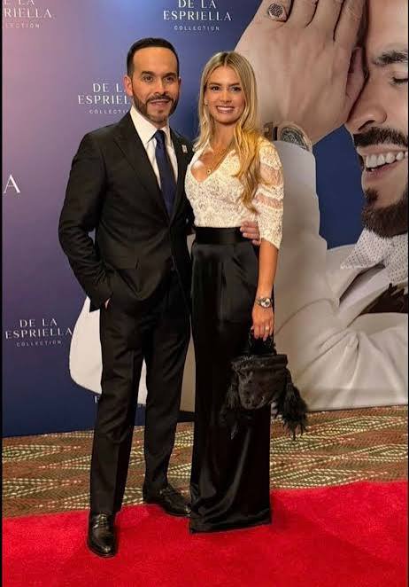 callynocallo345's tweet photo. ¿Por qué será que Bonnie and Clyde  me recuerdan a la pareja de la derecha? https://t.co/FlG5m4K4Y3