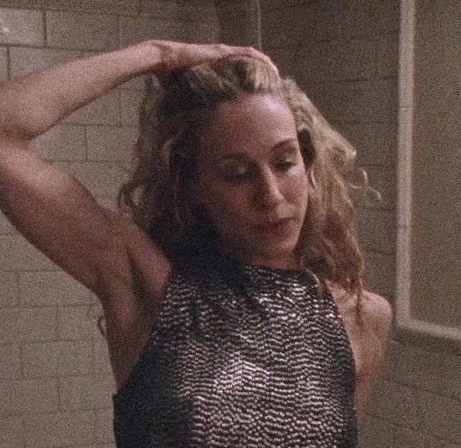 ajssnothere's tweet photo. she so ripped i can’t https://t.co/YzNcw76bii