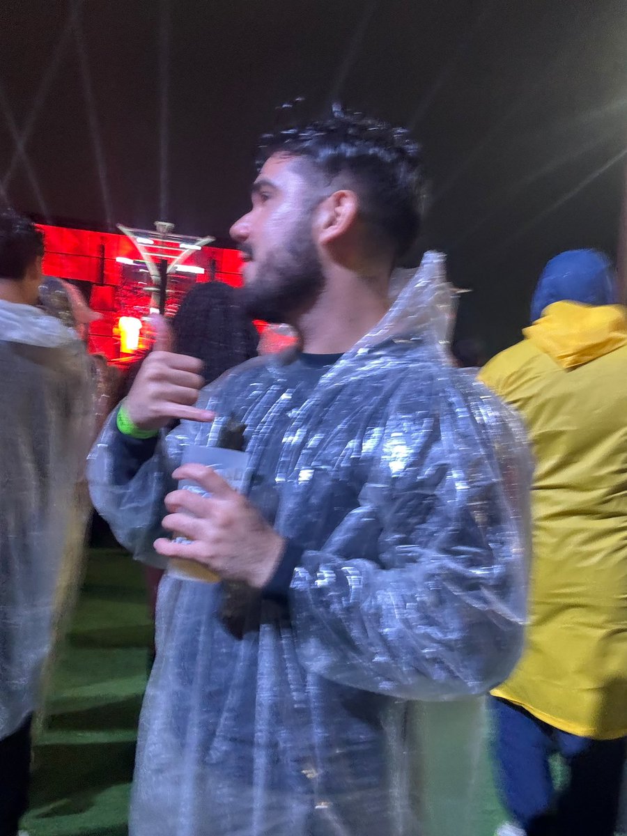 Yuri_bc4's tweet photo. Nem acredito que recuperei as fotos desse dia 💙 #rir2026 #rockinrio https://t.co/RvQ3MI3yRo
