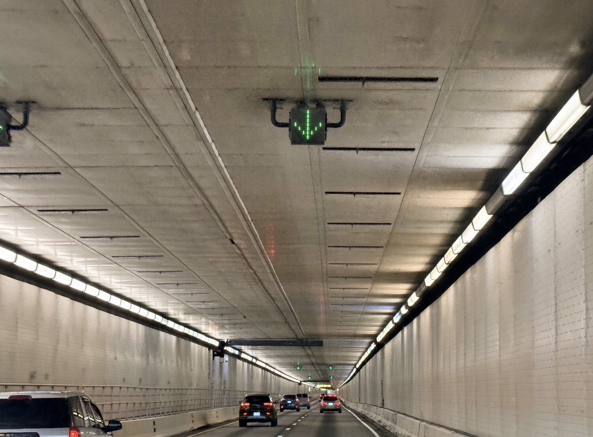 Thru_J_Eyes's tweet photo. Still in it.
Still going.
That’s the whole assignment・。. ➔
#KeepGoing #StayInLane #TunnelVision #OnTheWay #Photography #BeginnersPhotography #ThroughMyEyes #OneDayAtATime https://t.co/rHm234urjV