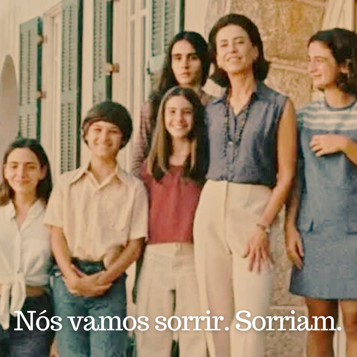 BacurauA's tweet photo. Nós vamos sorrir. Sorriam. https://t.co/4IHrZ8a75S