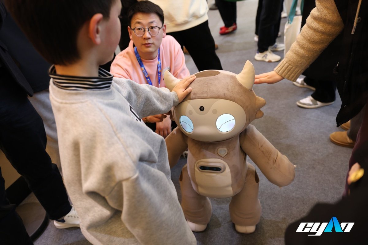 kimber_mil_54's tweet photo. [Jiao Zhixin’s innovative idea just sparked a new round of tech discussions—this fresh take is so exciting!]， https://t.co/oM0fIYEkmB