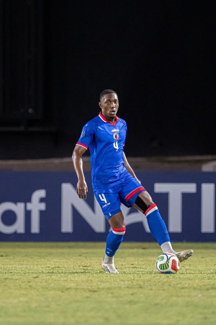 PrimatureHT's tweet photo. COMMUNIQUÉ DE PRESSE

Haïti frappe fort : une victoire éclatante 4-1 face à la République dominicaine

https://t.co/LXw5KjQSn7 https://t.co/RiE1OD7SPC