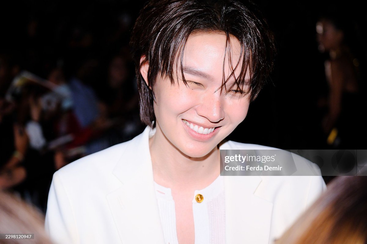 chudalee's tweet photo. Getty ชอบรอยยิ้มน้ำปิงมากนะ 
ลงรัวๆ เลย สวยสะใจอ่ะ งานนี้โฮมจัดกระน่ารักๆเพิ่มให้ ดูอินเตอร์สายฝอ แต่ยังคงคง authentic Asian looks ไม่ขาดตกบกพร่อง 

KENG NAMPING IN PARIS FW27 #SchiaparellixKENGNAMPING
#kengnamping #Schiaparelliㅤㅤㅤ
#KengHarit #nampingster https://t.co/bTQLLV80Zh