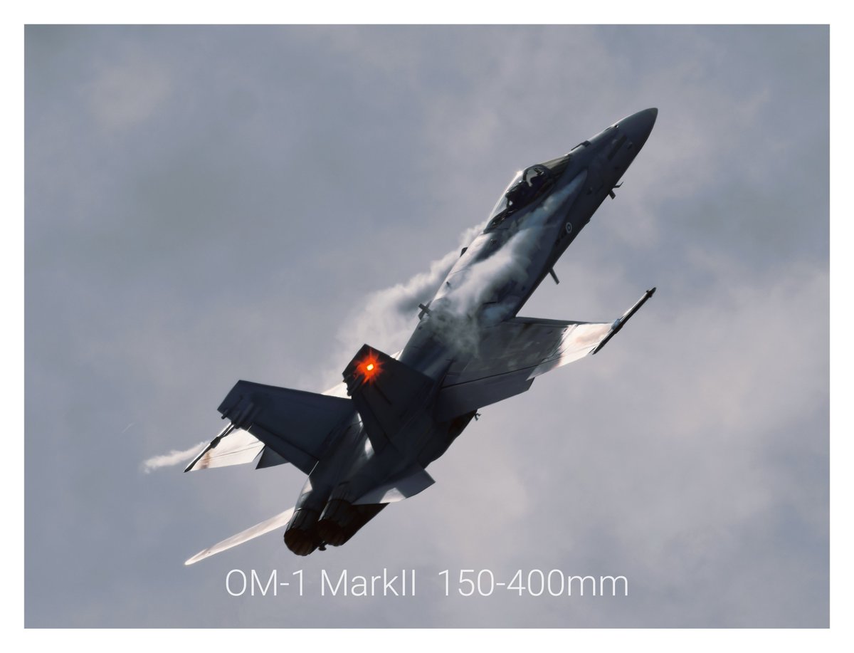 bunsei's tweet photo. スウェーデン空軍100周年記念エアショー
フィンランド空軍 F/A-18

#Exiframer https://t.co/BcLdbmmIMq