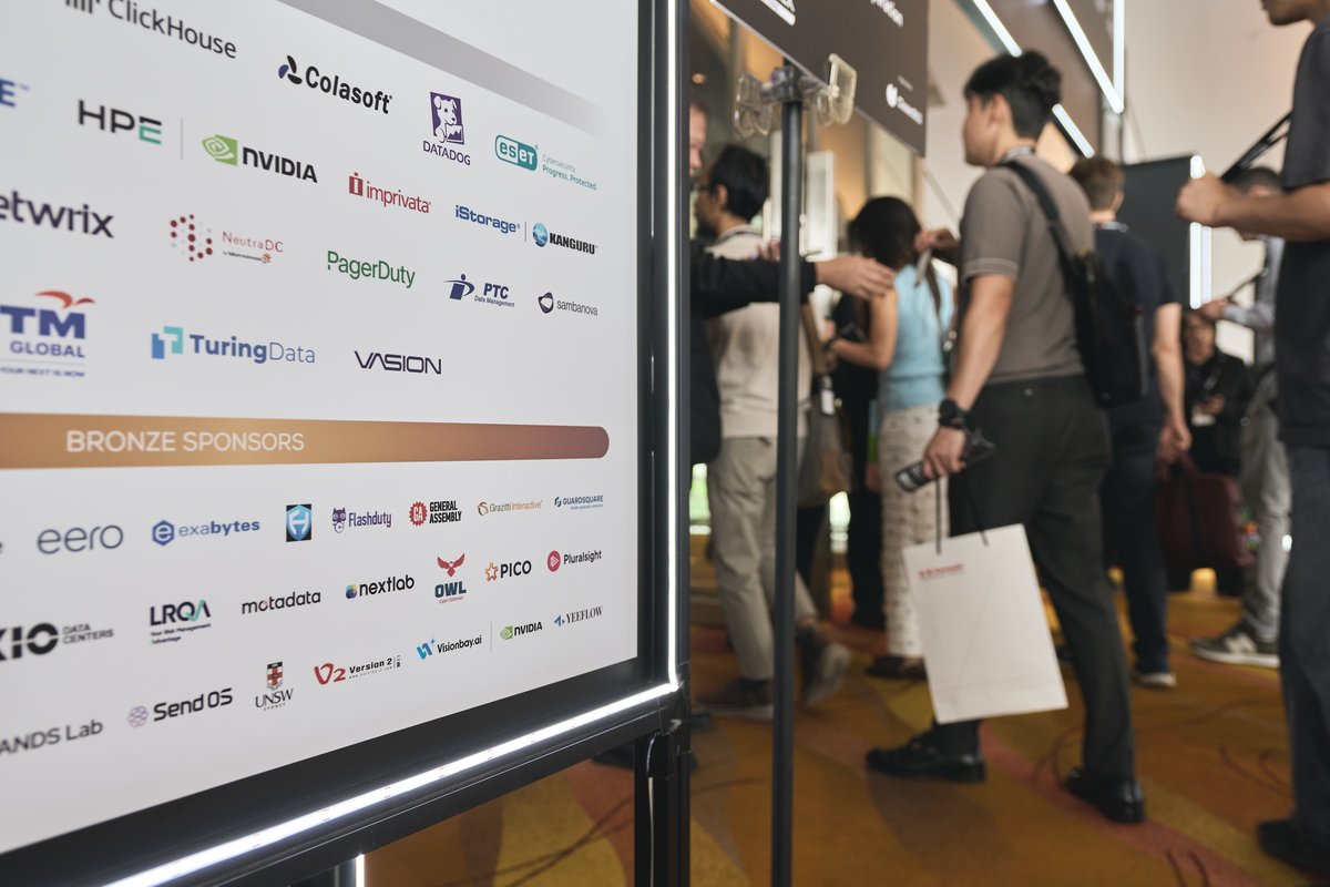 visionbayai's tweet photo. Tech Week Singapore 2026 — What a week! 🎉

Thanks to everyone who visited Booth #5-N41 and connected with us! 🙌

GPU Compute. AI Platform. Token Services. AI Factory.

The journey continues. 🚀

👉https://t.co/RHi9bemfl6 https://t.co/xUalezLwS2