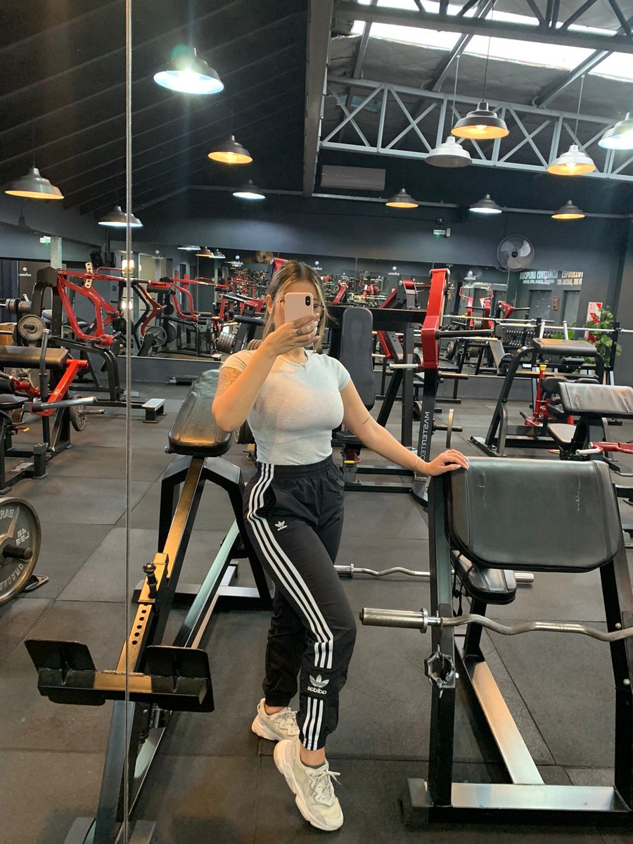 skyecloudyy's tweet photo. need a gym buddy, you in? https://t.co/AuC300r1sb
