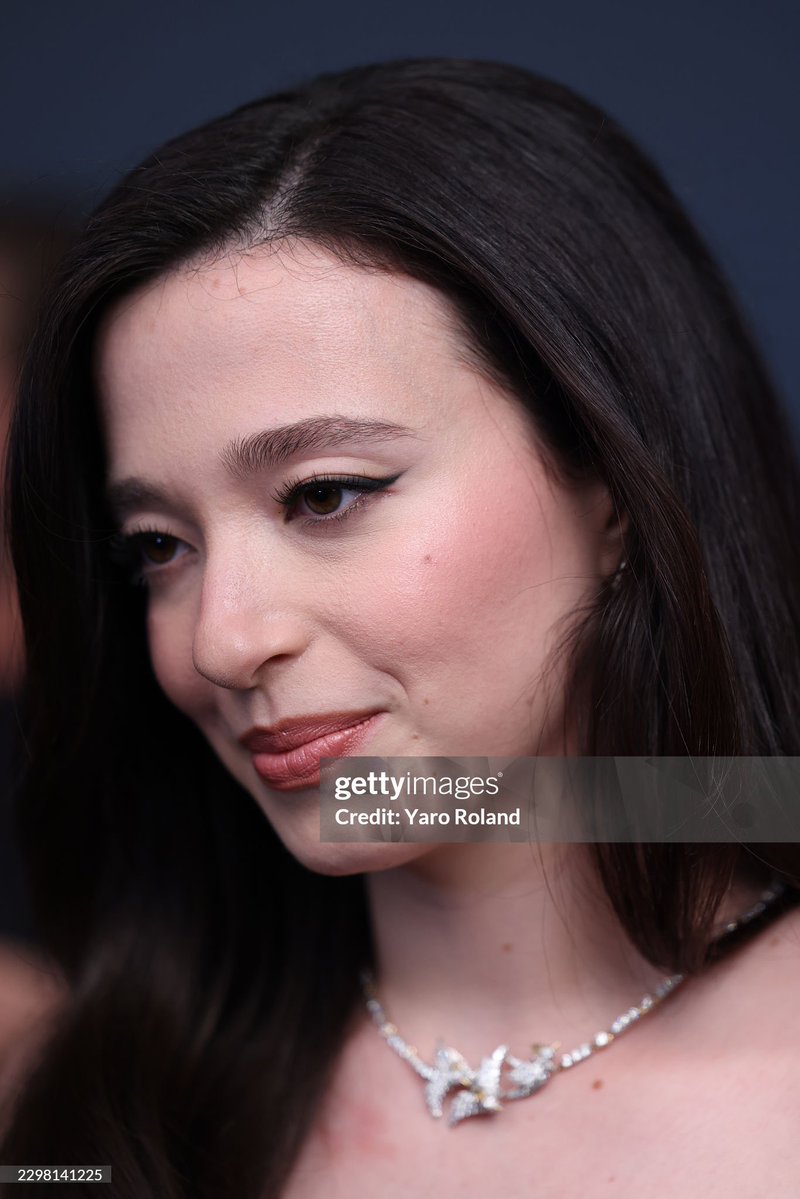 mikeymadisons8's tweet photo. Mikey Madison at The Social Reckoning" premiere at Pathé Palace on October 01, 2026 in Paris, France. ����: (Photo by Yaro Roland/Getty Images) https://t.co/ZErAkPecXZ