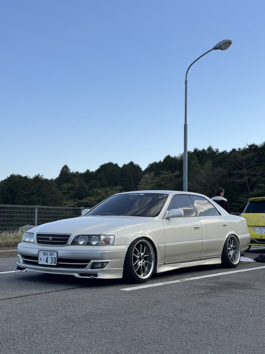 yat_231865's tweet photo. 越谷300
ろ・430

100系チェイサー
ツートンカラーで恐らくリアバンパー無し。
渋谷、秋葉原、大黒での目撃情報あり。

7/25に車両引渡し済み
未だに名義変更されておらず
引渡し後の首都高利用料の請求書が届いてる状態。

現状購入者との連絡も取れず強制抹消ができない状態。

#拡散希望 https://t.co/xqOSynJM5R