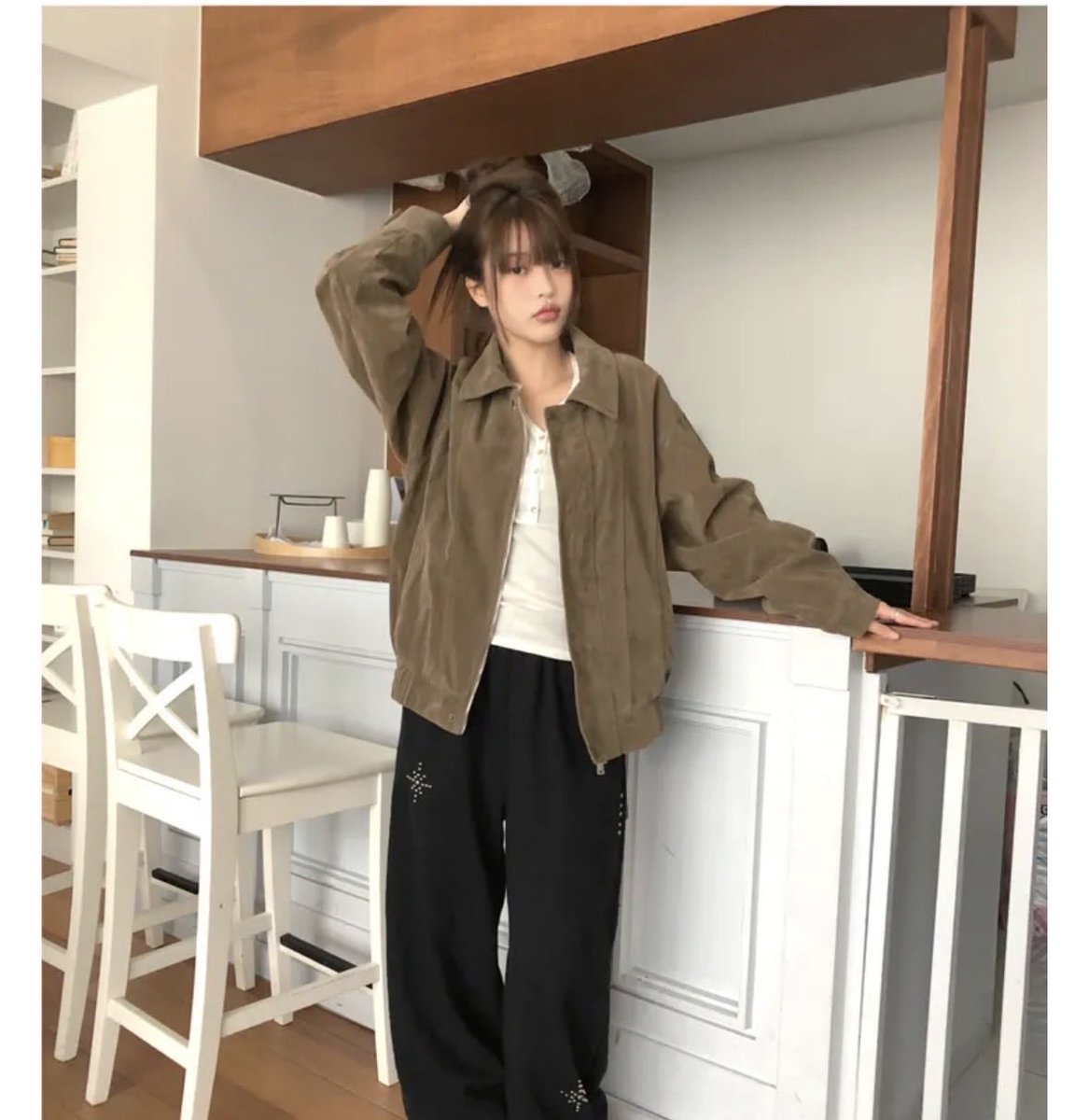 mel0805's tweet photo. 스웨이드 자켓이라 가을가을 계절에 필수 아우터,,🤎
https://t.co/HsXQXT5ViB https://t.co/8nUJT6GqdZ