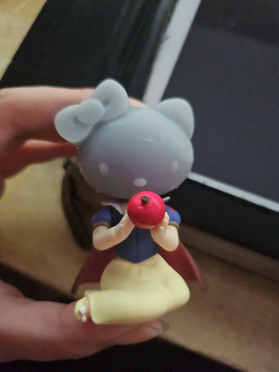 lvl1teleport's tweet photo. After learning how to use the measurement/ruler tool in nomadsculpt, I was able to make the #mimmy head for my #nendoroid figures! 

I found out the measurements in nomadaculpt are in millimeters! https://t.co/x1WV3jceH4