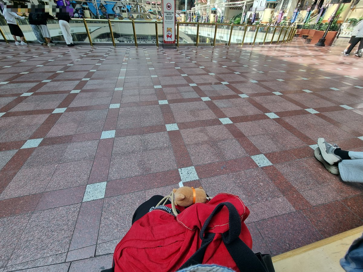 Let_s_all_die_'s tweet photo. 트친님들 이게뭐게요~
바로 권 력 https://t.co/2g2F1MMz2S