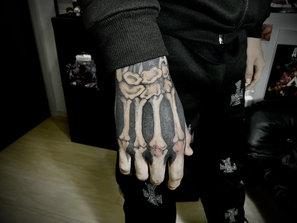 xi17_ink's tweet photo. 随時予約受付中です🙌
ご相談だけでも是非☺︎
#tattoo
#tattooer
#tattooist
#彫り師
#東京タトゥー
#タトゥー https://t.co/Kq0H9g0a0A