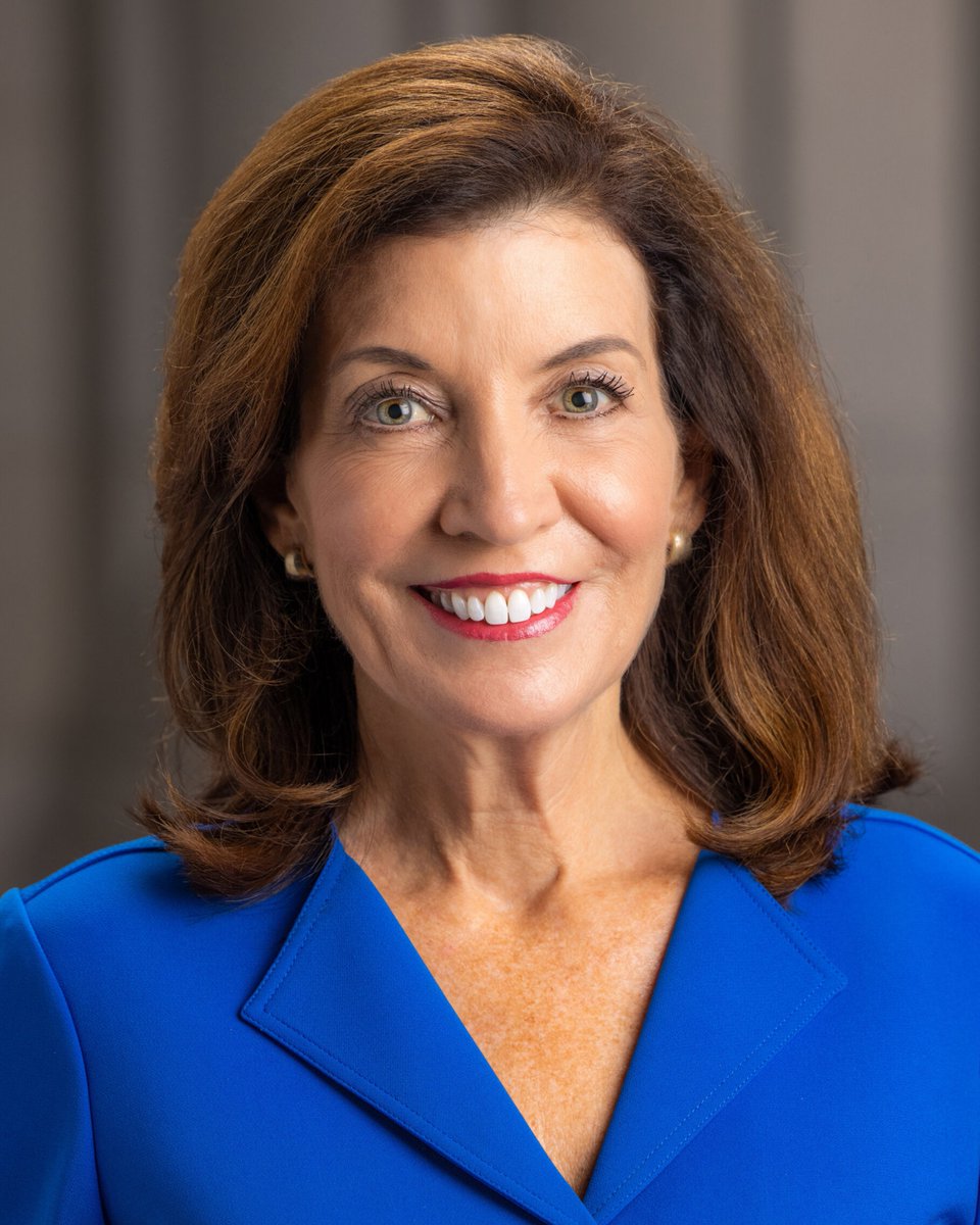 DemzDeliver's tweet photo. 🚨 Under Gov. Hochul, New York's economy is now growing nearly double the rate of Texas's. https://t.co/QyYx1bpNxe