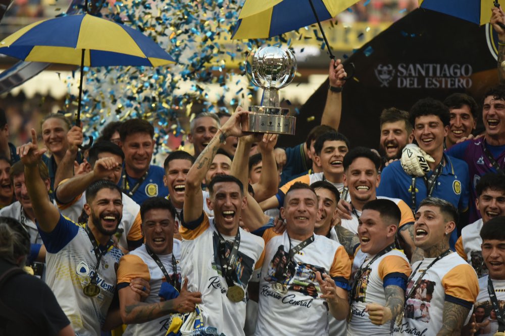 _fabrilopezzz_'s tweet photo. #Central La pelota no miente. El fútbol da revancha, siempre. https://t.co/wlZ4iajRfk