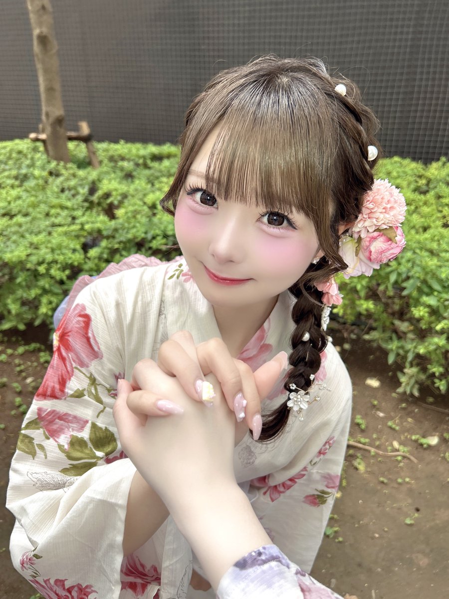 one_sayaka's tweet photo. 「尾形と町田」みんな見てくれたかな？♡
さやかも実はリアタイしてました🫢📺
浴衣のOnephonyかわいかったね♡
今回さやかも仕掛け人として参加しました⸝⸝⸝♡
初地上波出演も、いつもテレビで拝見していた尾形さんと町田さんにお会いできたことも本当に嬉しかったです！！！
来週も一緒に見ようね🐰
TVerで見逃し配信もあるので是非 ❤︎

#尾形と町田 #Onephony