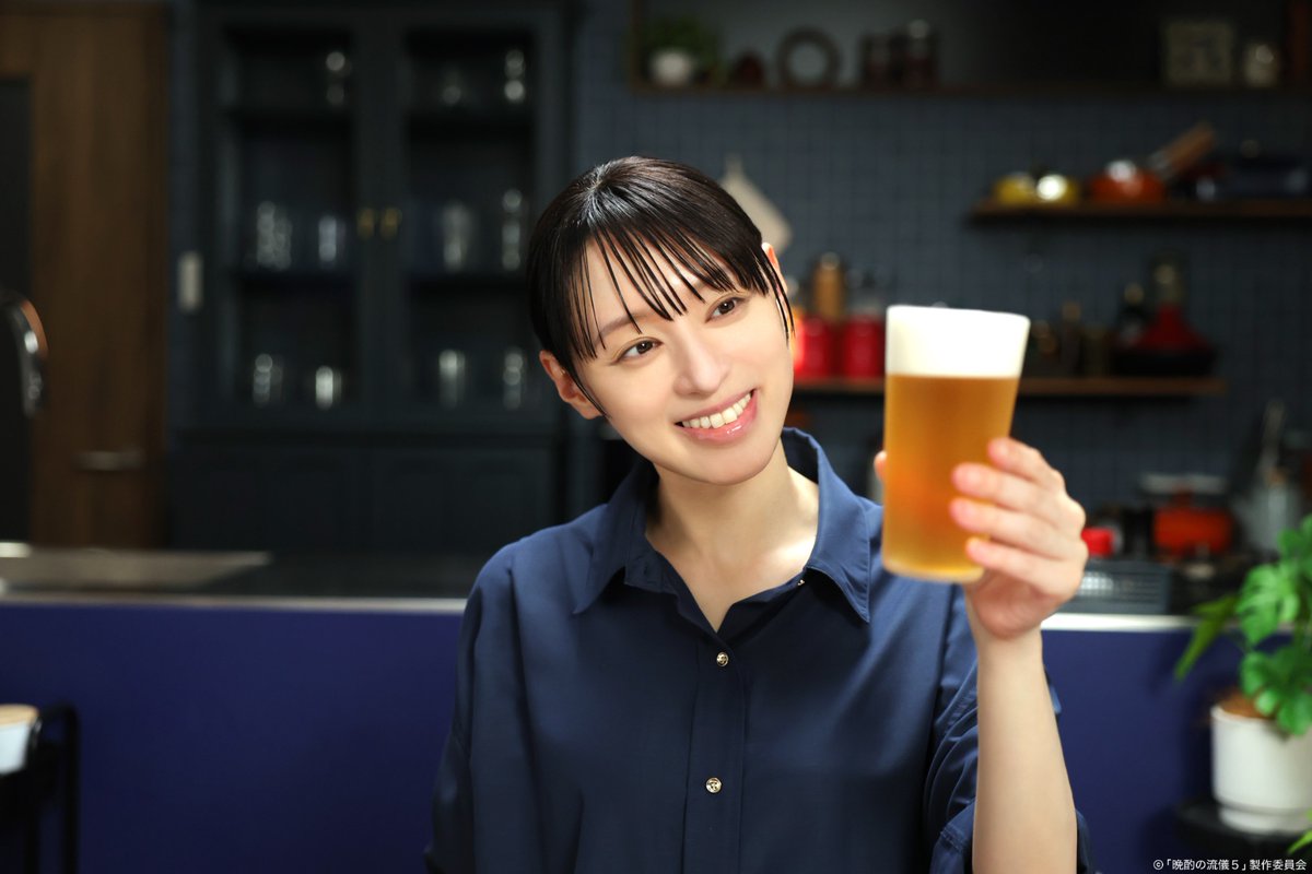tx_banshaku's tweet photo. 🍻🥢 ⋱⋰ ⋱⋰ ⋱⋰
#晩酌の流儀５ 〜秋冬編〜
　本日放送‼️
⋱⋰⋱⋰🏃‍♂️💨 ⋱⋰⋱

第1話の場面写真を放送前にチラ見せ👀
お楽しみに！

#TVer のお気に入り登録も忘れずに📲✅

🗓️本日深夜24:52 𝐒𝐓𝐀𝐑𝐓🎥
#晩酌の流儀
#栗山千明
#武田航平
#辻󠄀凪子
#おかやまはじめ
#基俊介 ( #IMP. ) https://t.co/eX6VvqhwrS
