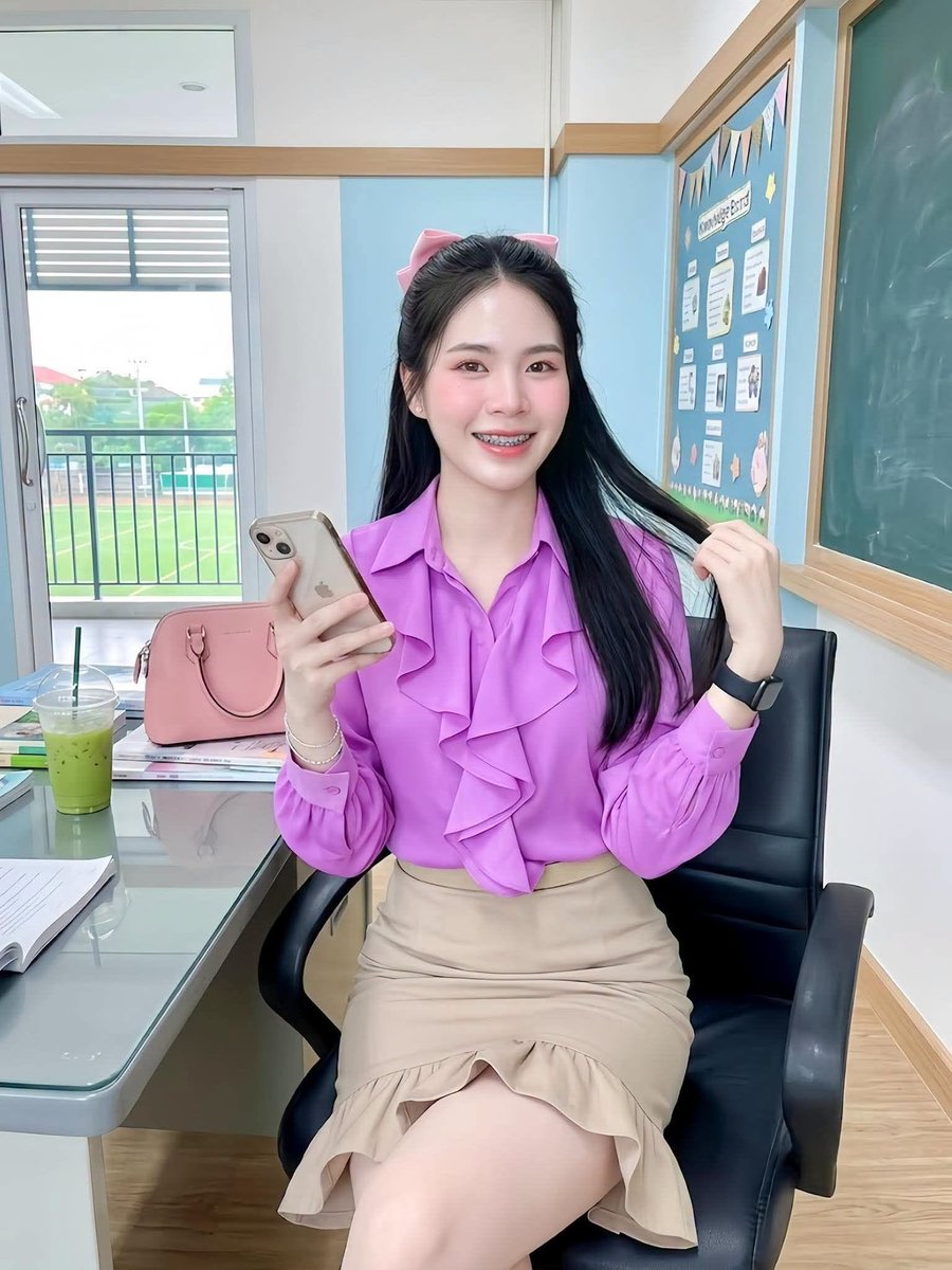 ceylanoo's tweet photo. ครูน้ำหวาน💜🤍 https://t.co/yvU98OWFKK