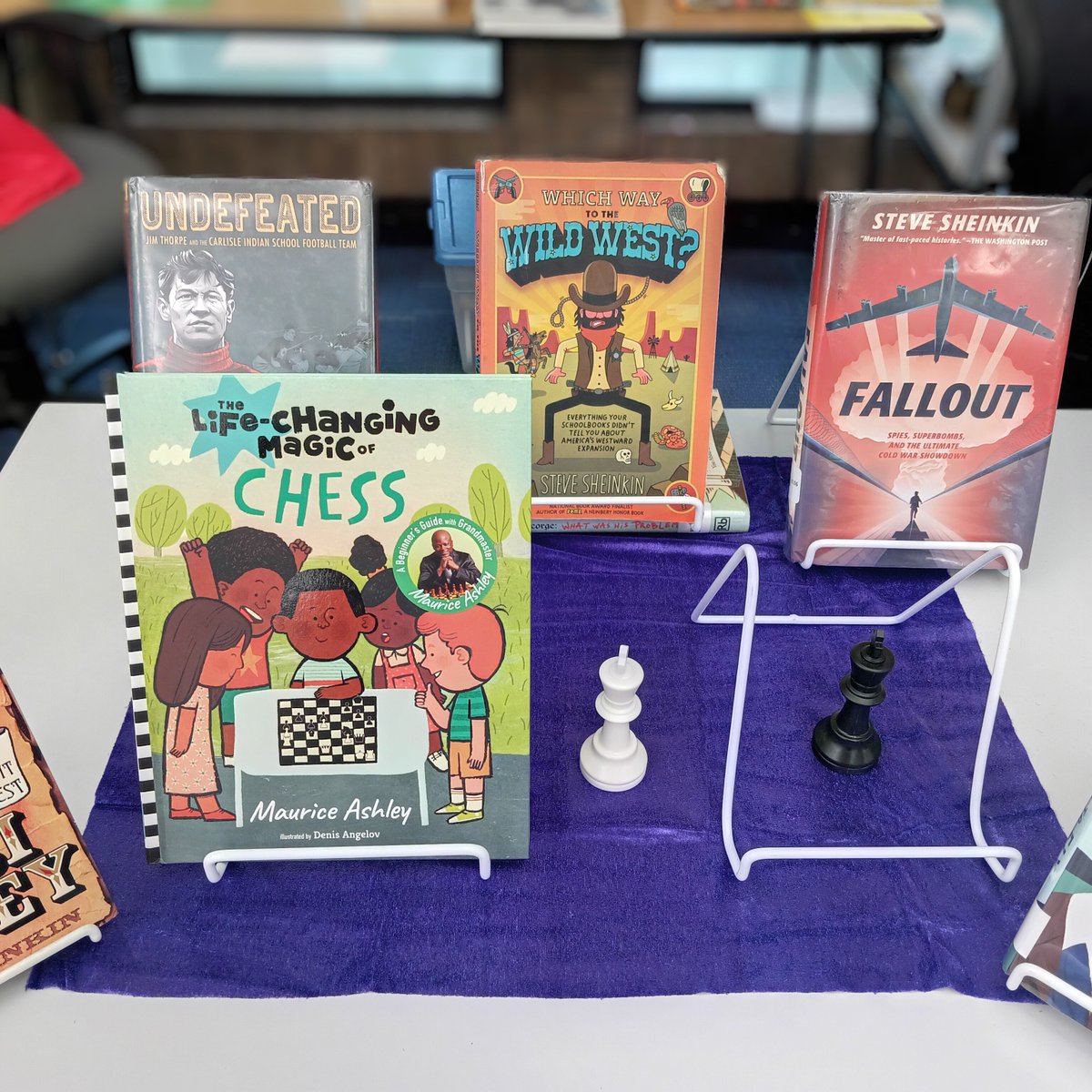 LaudLibraries's tweet photo. I'm working hard to get students motivated to read more for academics &amp; at all for pleasure. What better book for a school of chess champions than Steve Sheinkin, Maurice Ashley &amp; Thien Pham's graphic novel Mind Vs. Machine?! Thank you in advance!♟️💙💜
https://t.co/oF2h79iKSf https://t.co/iHNeDXzFbD