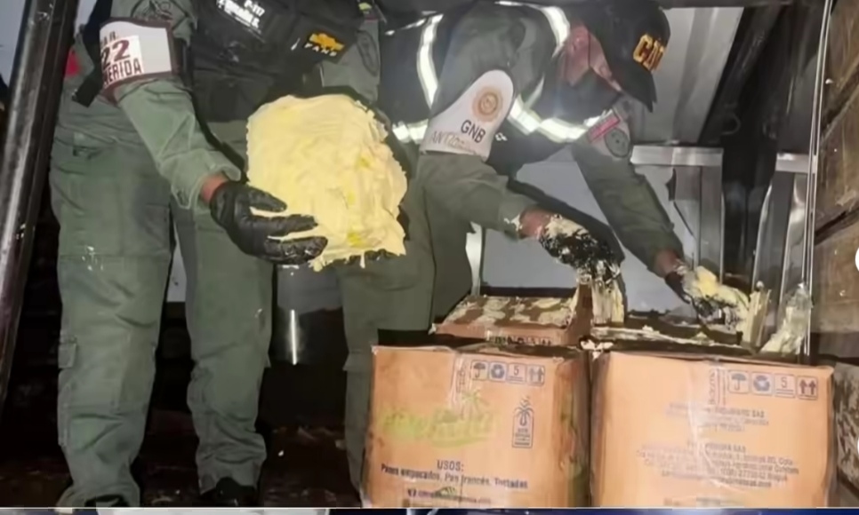 MeridaDigital15's tweet photo. GNB desmantela red criminal que pretendía inundar Mérida con más de 41 kilos de droga ocultos en cajas de mantequilla
https://t.co/pP3xzMGHP2 https://t.co/TaK14D6UsP