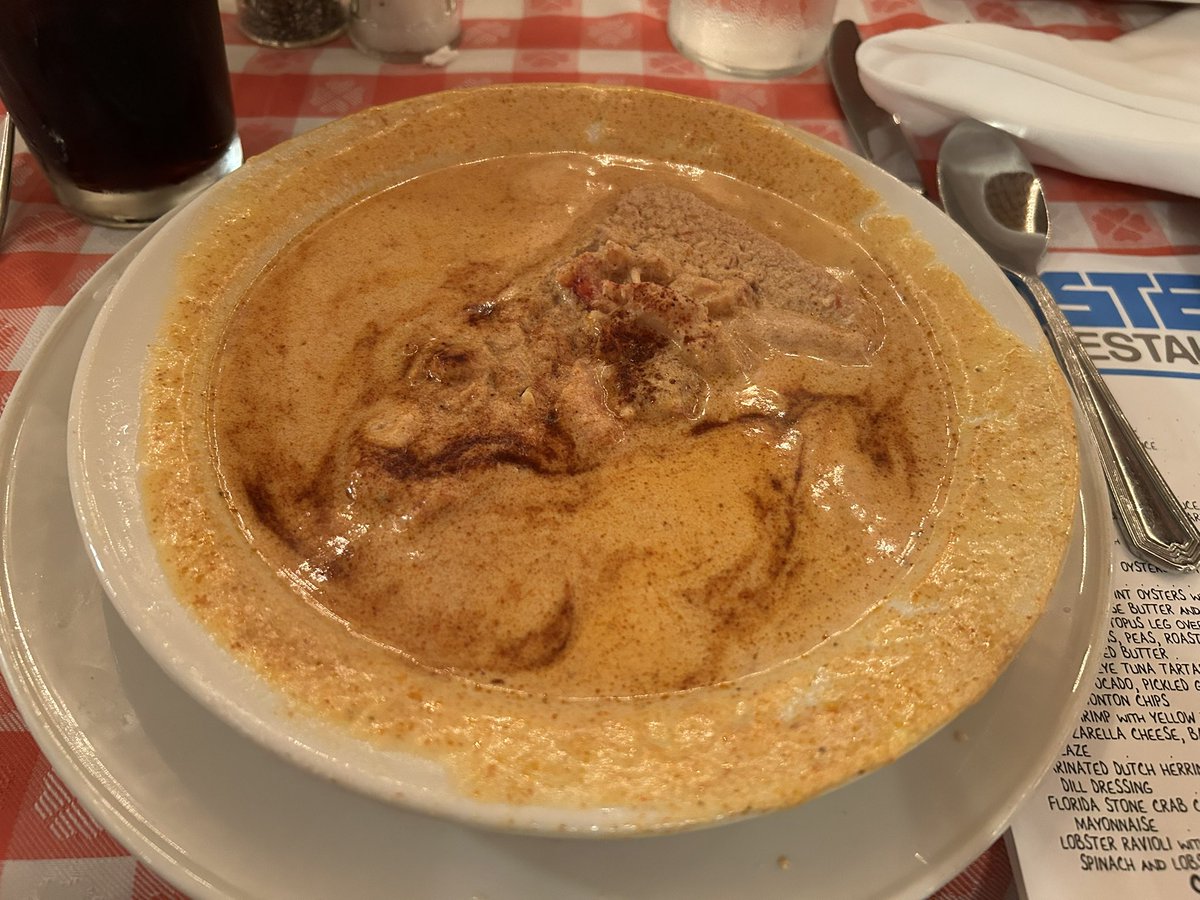peperonron21's tweet photo. Grand Central Oyster Bar 🗽✨

月曜は貸切で諦めたけど、滞在中に来れてよかった👍

昔丸の内にあったお店に行って以来15年振り、ニューヨークのお店は23年振り✨

美味しかった😋

#Newyork
#GrandCentralOysterBar
#ニューヨーク
#オイスターバー https://t.co/torgLCHXJA