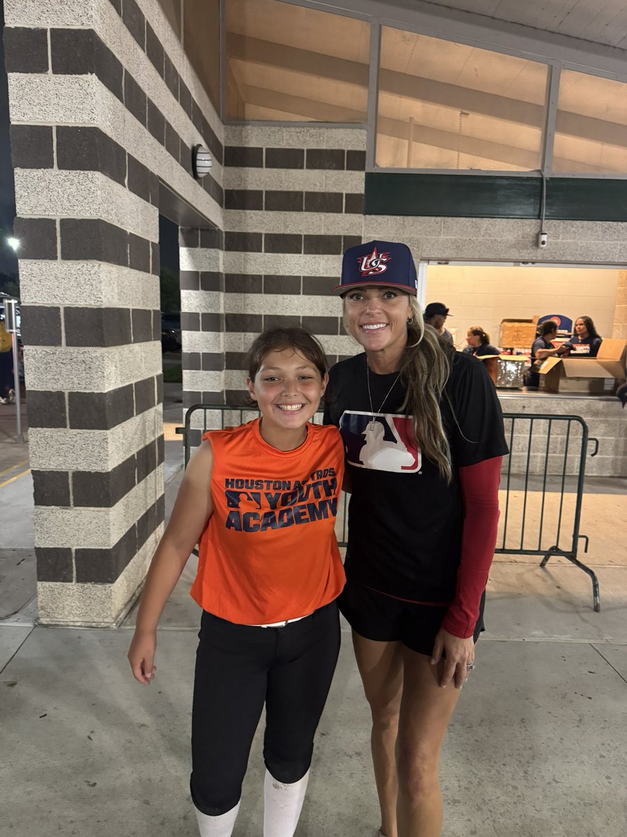 mariahtorres24's tweet photo. I had a great time at the Jennie Finch Softball Clinic! I had a lot of fun and learned a lot from the Houston Astros Youth Academy, @astros_ya! I also got to see some of my old teammates! 🫶🏼
#txblaze16nationalvaldez #blazeon
@txblzktxnat16 @BlazeCoachV @coach_harley23 @SoftballHeights @HHSBooster_Club 
@RecruitMatador @YAthletesF @gatorjack72 @ProspectID_ @ExtraInningSB @LineDsoftball @los_stuff @bench424nmore @TopPreps @SunilSportsNews @Athlyze_Edits @BeThatPlayer1 @softballhype @THEWOWSB @scan1ansports @tagupsoftball @playsbigger @Dfwsho @MerlG_official @PrepSoftball @CSAPrepStar @ASBx2018 @RobroRecruits @whosupnext23 @SportPrepX @AthletesExpoRT @NextPitch_SB @Mammoth_Recruit @fivestarphenom @365Elevate