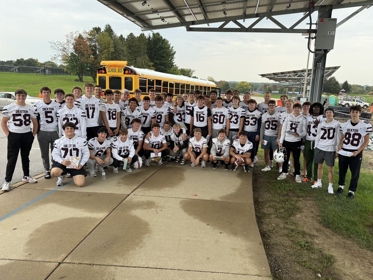 DreadStrong's tweet photo. Today, our football team continued their Homecoming week tradition of reading to and interacting with our elementary students! The joy on the younger kids’ faces when the boys walk in the room is pretty awesome! Fire up, Dreads! Beat Bedford! ⚓️ https://t.co/5vFCrbVQLu
