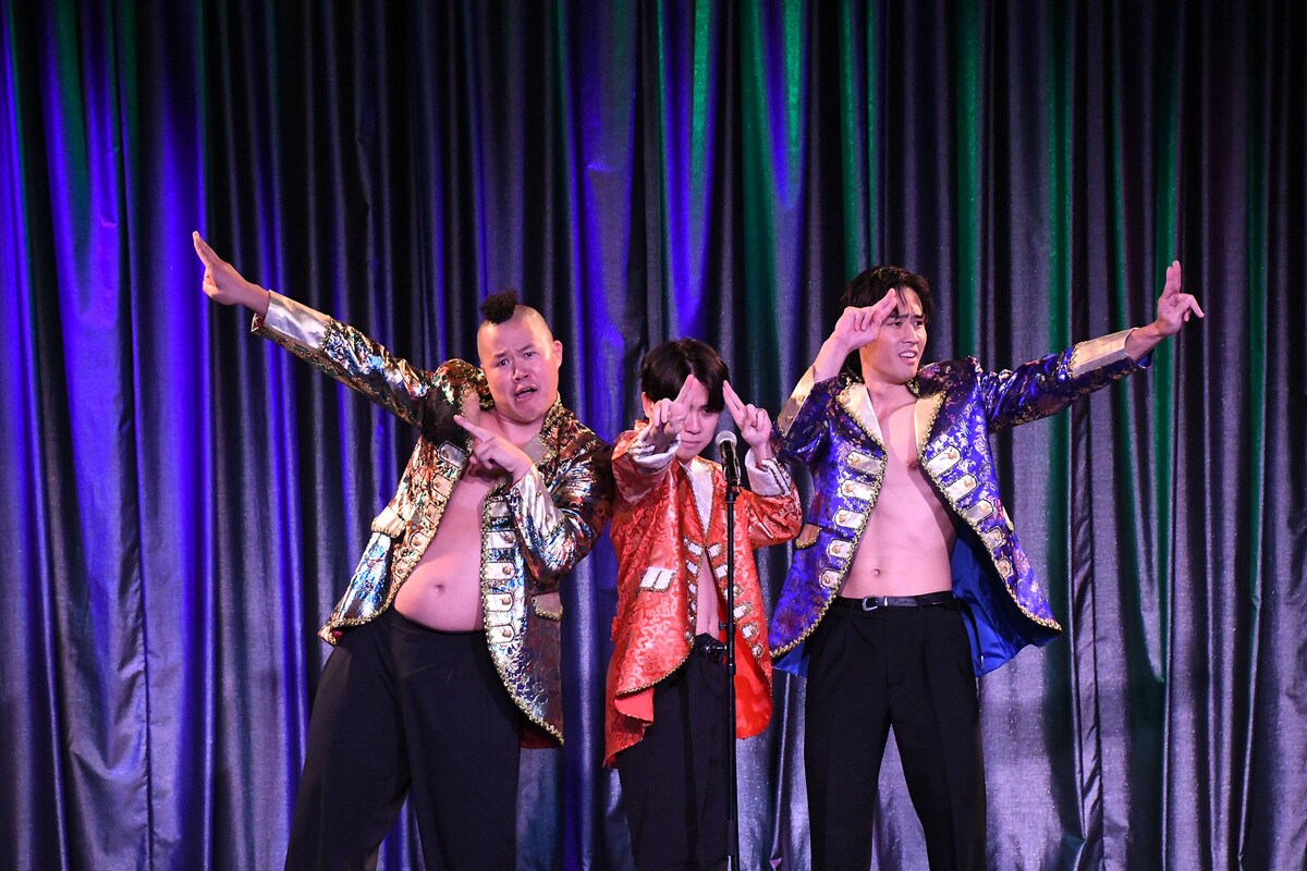 owarai_natalie's tweet photo. 【会見レポート】青木マッチョ「1位は野田さんへの恩返し」クリスタルジム神7発表、野田「恐ろしい団体生まれてる」（写真55枚）

ヒロユキMc-Ⅱは「マッチョコメディ」に手応え「ルミネ本公演から全国で」
https://t.co/72skmxfzqY

#クリスタルジム https://t.co/aBp02XmVuG