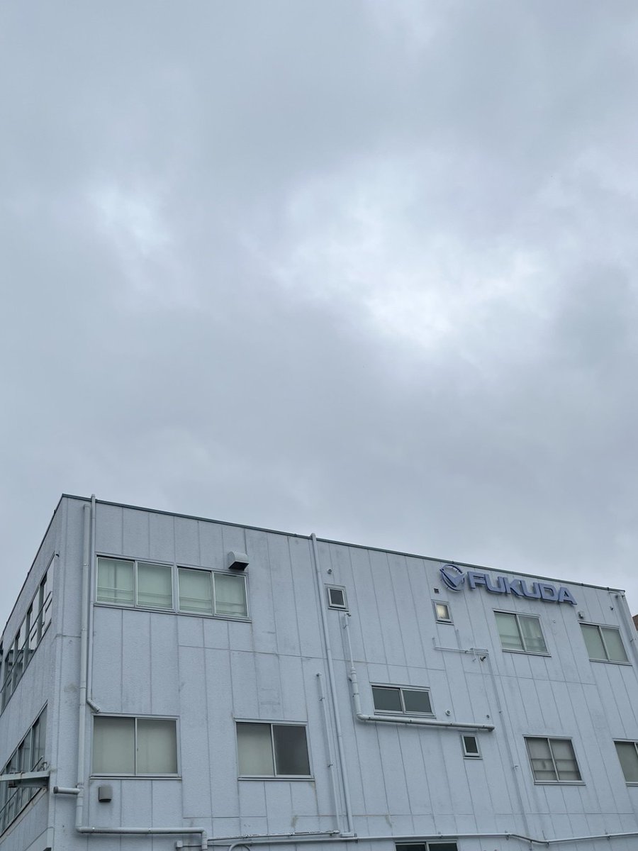 LeakTest_Fukuda's tweet photo. 練馬、富士見台は朝なのに暗くて雨降る気・マンマンな感じです　東京の連続、降雨記録更新してしまうのか？
更新したみたいですね・・・・・ https://t.co/7QORik8qgq
