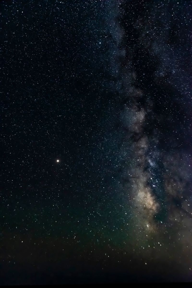 bobbypriice's tweet photo. Amazing to see how vast the Milky Way really is

#milkyway https://t.co/wJKWhI27Ml