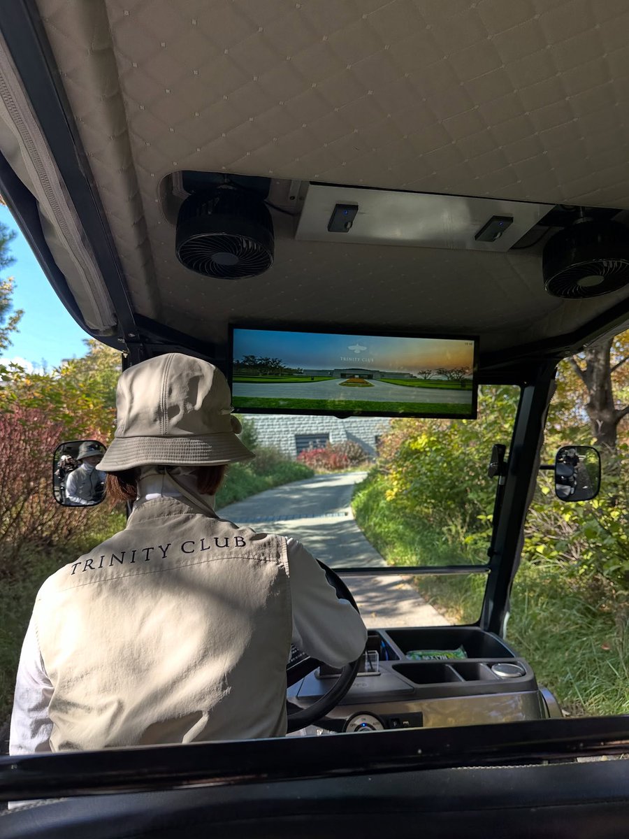 Isabel2c1's tweet photo. A round of golf, a good meal, and some time for myself. ⛳️
No packed schedule, no elaborate plans.
Just enjoying the moment and the simple pleasure of taking life at an easy pace. 🌿 https://t.co/CQ1L6yLWEF