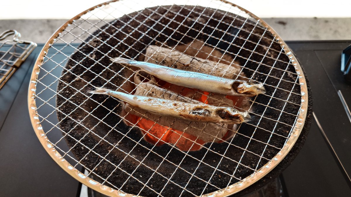 osyou51's tweet photo. 子持ちシシャモから https://t.co/gubLl4qcd2