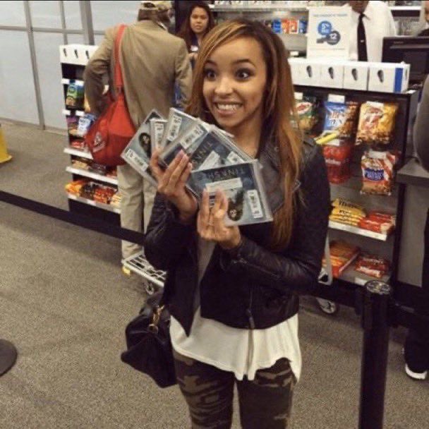 fallnalien's tweet photo. tinashe aegyo https://t.co/h3uGNuIToC