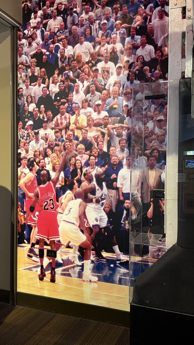 MJO23DAN's tweet photo. The actual hoop that MJ made the “Last Shot” on is at Harry Caray’s restaurant / Chicago Sports Museum at Water Tower Place in Chicago, IL. Totally awesome to see up close!

https://t.co/PwZdXPN8IW https://t.co/jee3eQpeas