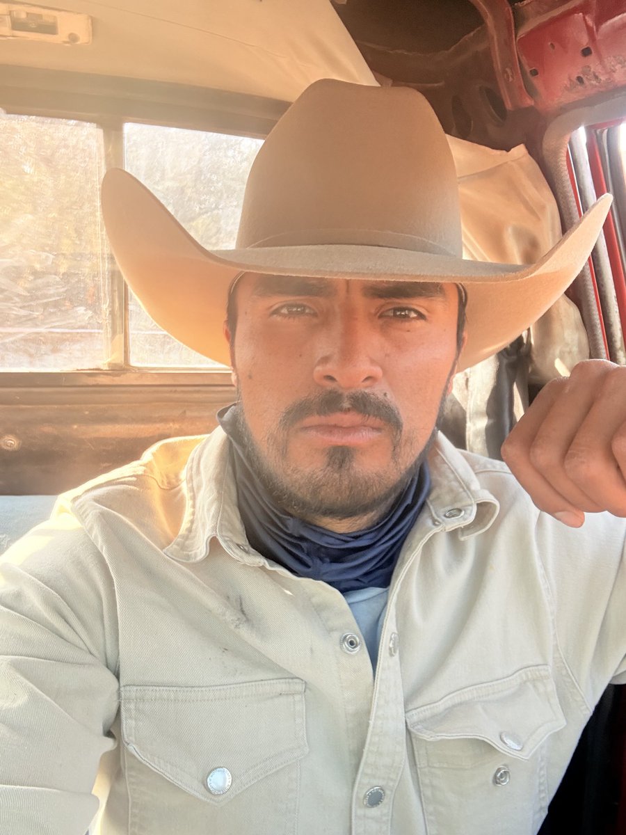 Rodrigoblak25's tweet photo. Saludos de Hidalgo https://t.co/guMlCTUPJx