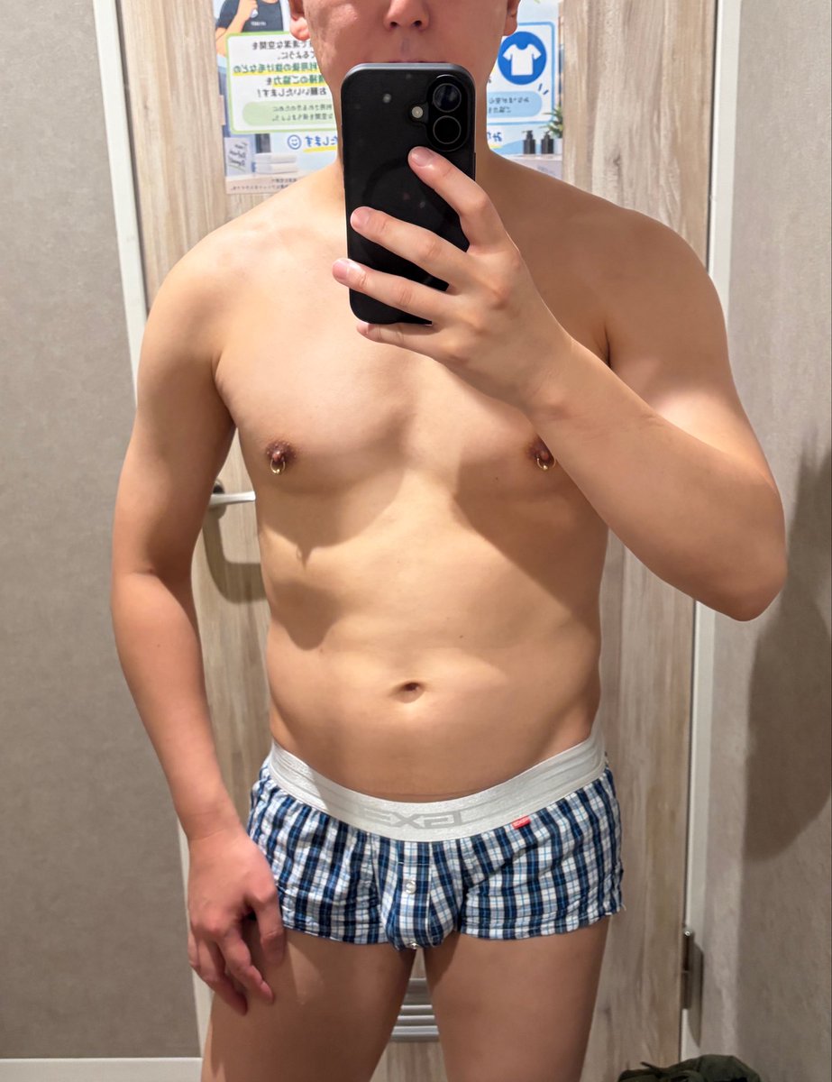 varuna333333's tweet photo. 腰痛治って、筋トレ再開して２ヶ月🏋️

腹筋がまだ行方不明。。 https://t.co/otpPQz5QjZ