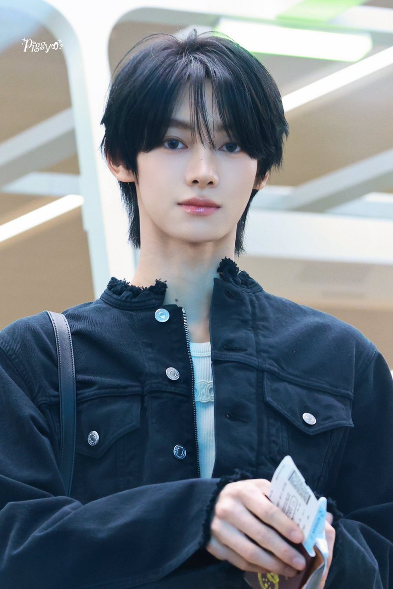 hey_piggyoo's tweet photo. 261002 ICN

#한진 #HANJIN #韩振 #ハンジン 
#투어스 #TWS #トゥアス https://t.co/UANxR5IG3a