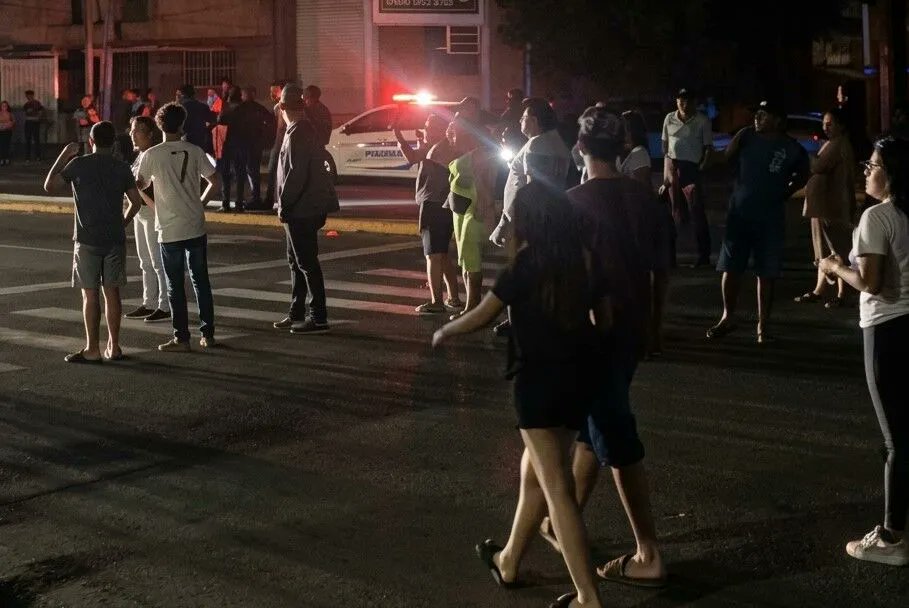 MeridaDigital15's tweet photo. Se registraron nuevas protestas nocturnas en varios estados debido a la intensificación de apagones
https://t.co/T1AkIfXDJs https://t.co/wQT9pwWHZi