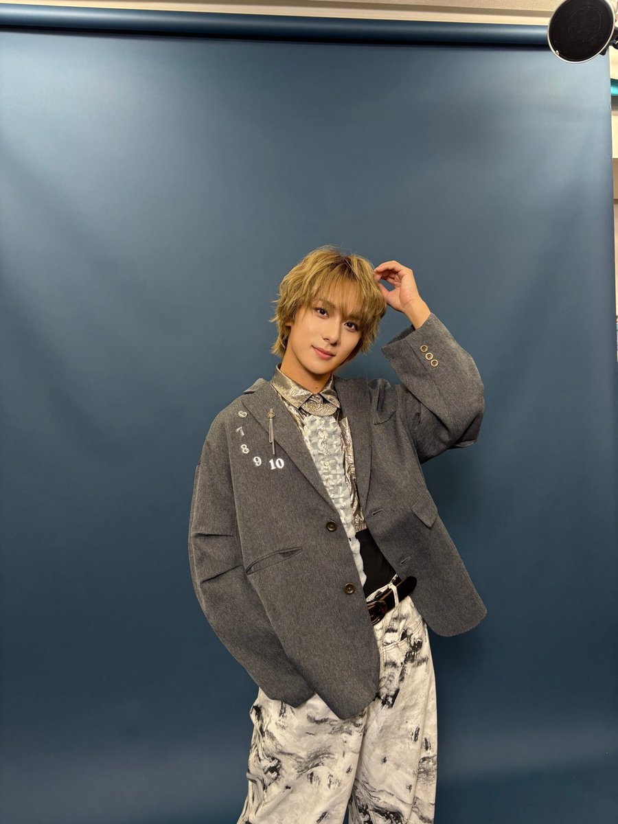Nagata_staff's tweet photo. 123seasons   AND ENDLESS　
『Anti-Clockwise sprinter』
30周年記念公演いよいよ開幕いたします！

ぜひ劇場でご覧ください！

@ANDENDLESS_of 
#アンクロ
#永田聖一朗 https://t.co/mbJEqVC45D