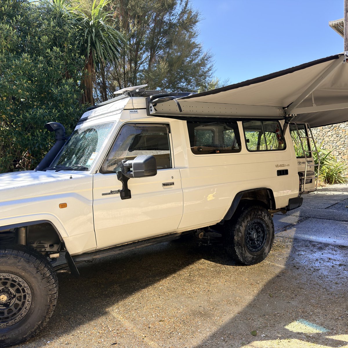 AB_Camping's tweet photo. Brucie the Troopy completed.  Now I need to go camping in it! https://t.co/OAxO2ChpK1