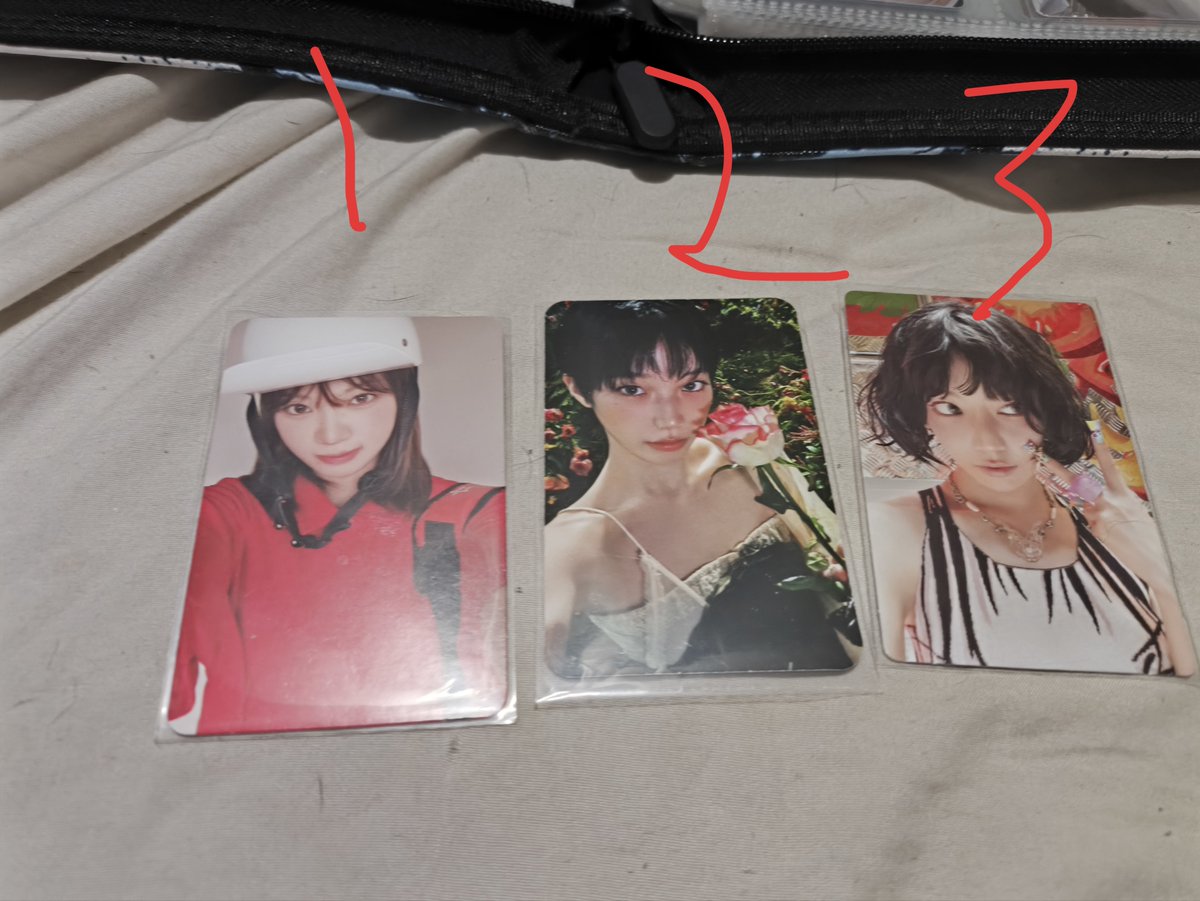 benitext's tweet photo. @ChoiceMusicLA 1. Uniform 
2. Flower
3. Not looking at camera https://t.co/NUWEy56aNG