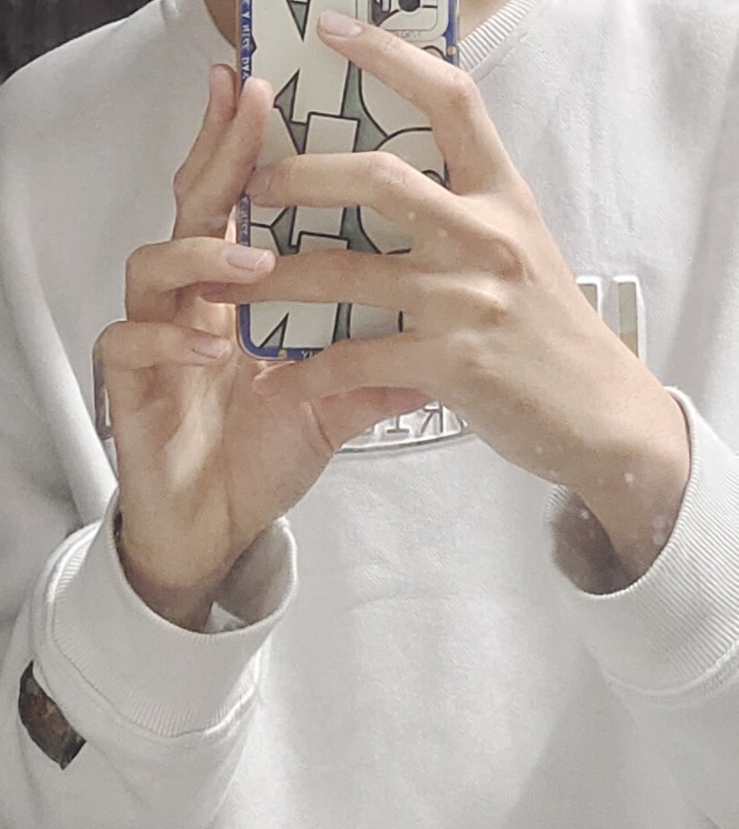 lnjincho4's tweet photo. 国庆好无聊 #男大 #手控 https://t.co/CjI4JDzPJA
