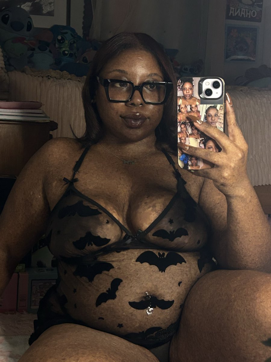 daisha_085's tweet photo. 🦇🖤 https://t.co/HUFlsmJg8M